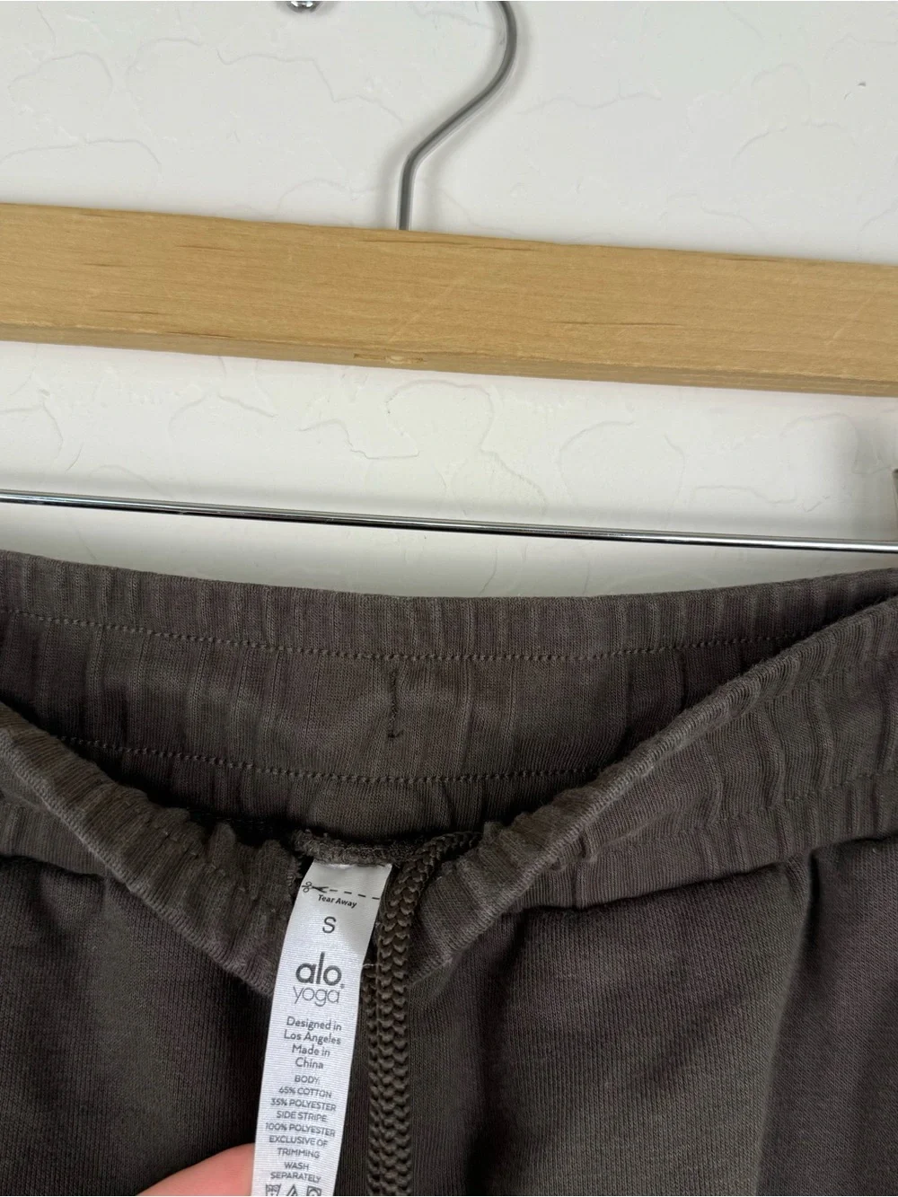 ALO Yoga Courtside tearaway snap pants espresso brown wide leg sweatpants